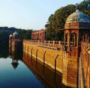 the-lake-inside-bal-samand